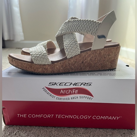 Skechers Arch Fit Beverlee-Love Sparks-Natural sandal, women’s size 8 - Picture 4 of 6